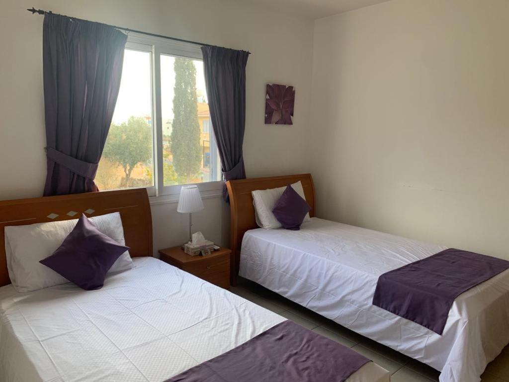 Regina Gardens - Spacious 3 Bed, 2 Bath Maisonette パ フォス エクステリア 写真