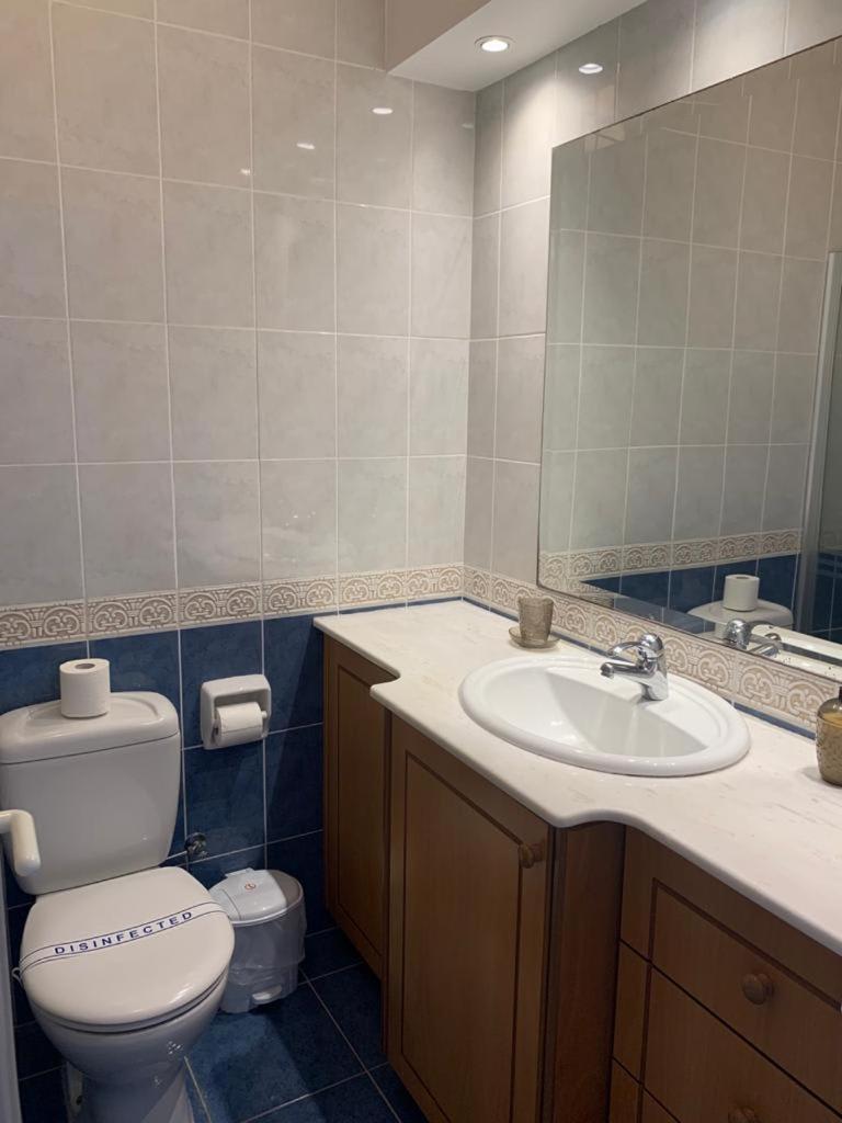 Regina Gardens - Spacious 3 Bed, 2 Bath Maisonette パ フォス エクステリア 写真